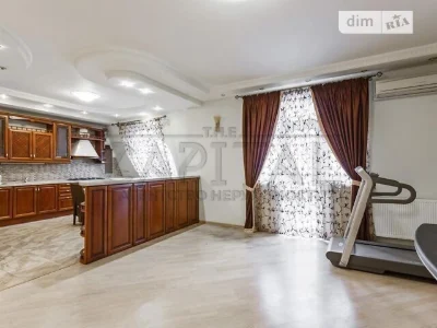 Sale of a 5-room apartment of 175 sq. m. on Oleksandra Konyskyi St. 7