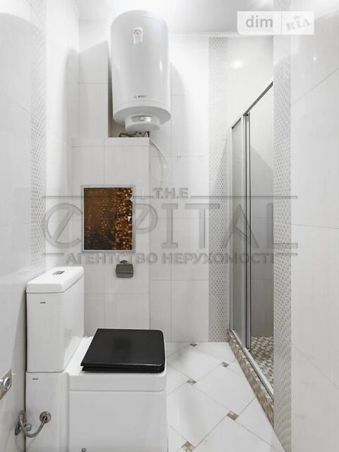 Sale of a 5-room apartment of 175 sq. m. on Oleksandra Konyskyi St. 7