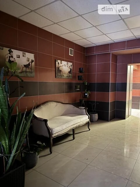Sale of a 5-room apartment of 175 sq. m. on Oleksandra Konyskyi St. 7