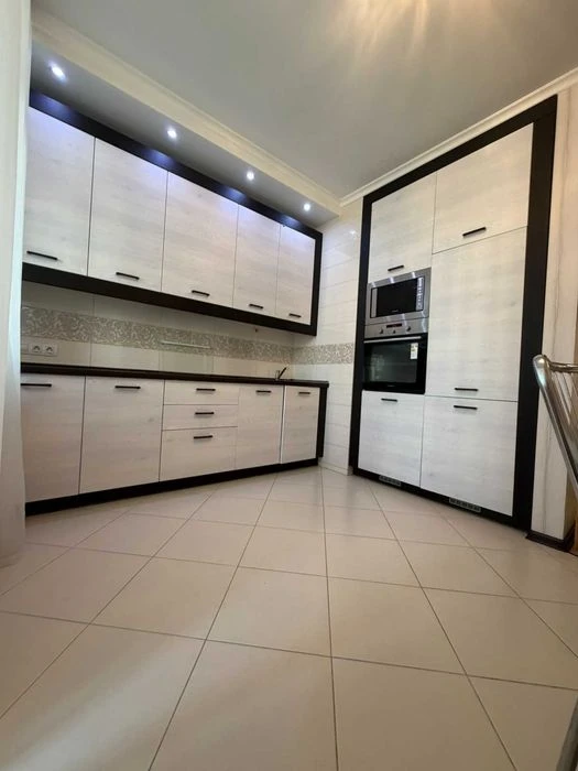 Продам 1к квартиру Позняки Ахматовой 22
