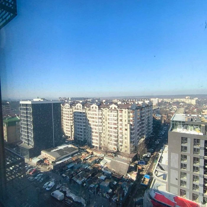 Продам двухкомнатную квартиру в ЖК Ярко Центр!