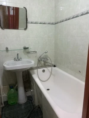 Продам 3к кв на Холодной горе, 10 мин до метро.