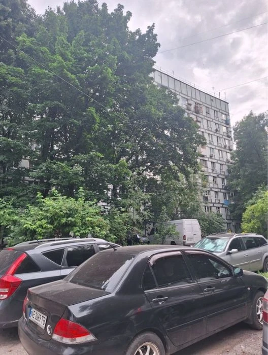 Продам малосемейку на Тополе 2