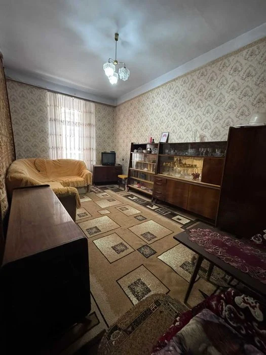 В продаже однокомнатная квартира, центр города, ул. Канатная