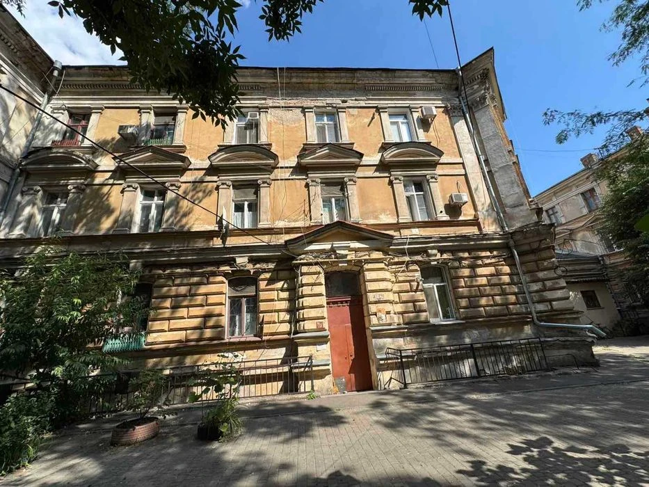 В продаже однокомнатная квартира, центр города, ул. Канатная