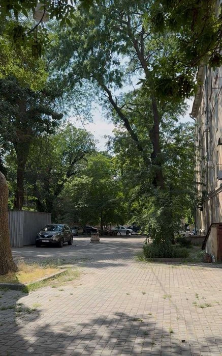 В продаже однокомнатная квартира, центр города, ул. Канатная