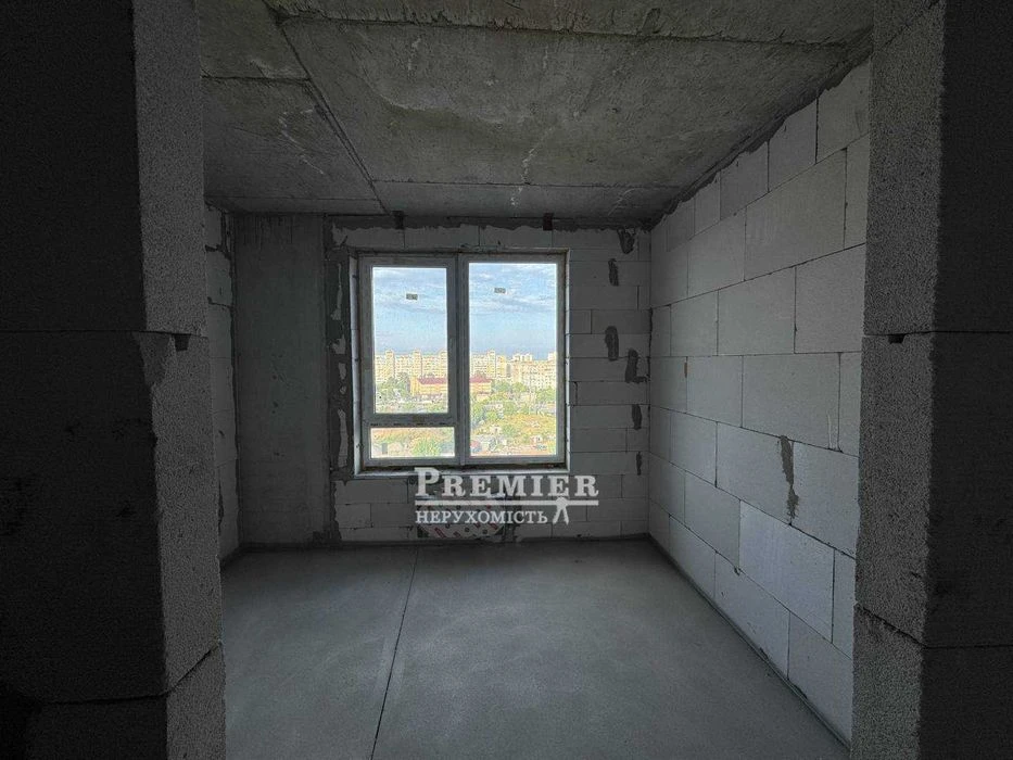 2к квартира 51 м² на Таїрова, панорамні вікна та закрита тер
