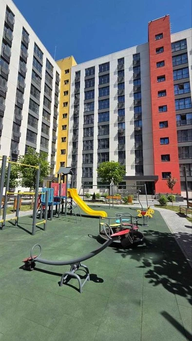 Продаж 2 к.  квартири 45 м2, 5 поверх,  жк BARVY