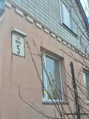 Продам 2 поверховий будинок у Чечелівському районі.