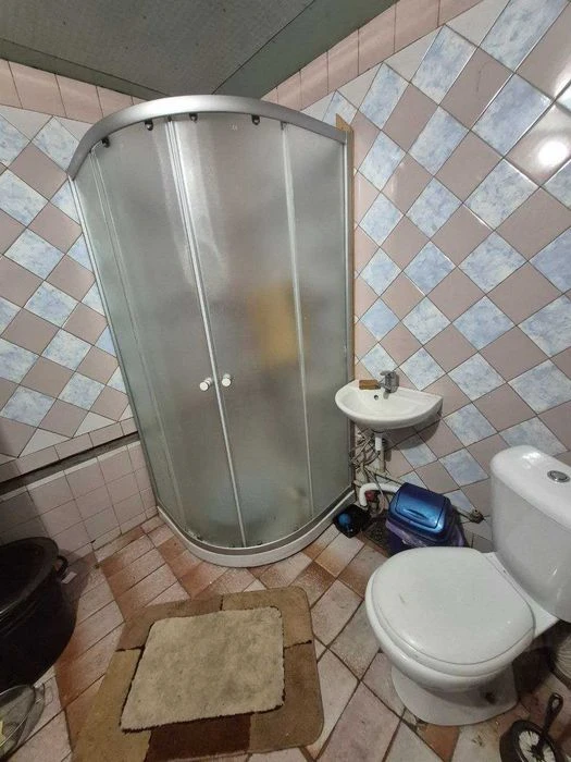 Продам 2 поверховий будинок у Чечелівському районі.