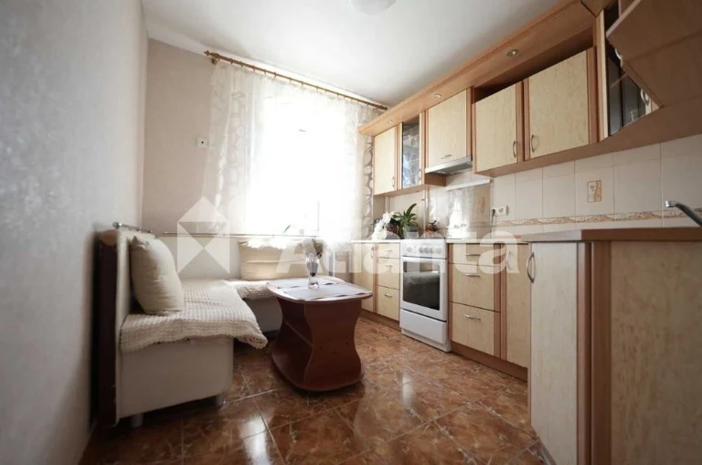 2-кімнатна квартира 52.1 м² з газом у гарному стані  Київськ