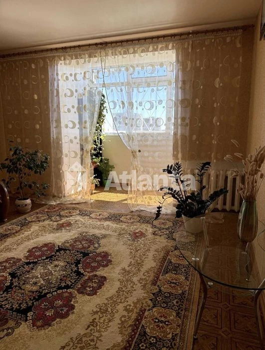 2-кімнатна квартира 52.1 м² з газом у гарному стані  Київськ