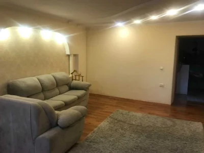 Продаж 2кк квартири в центрі міста . Автономне опалення. Роз