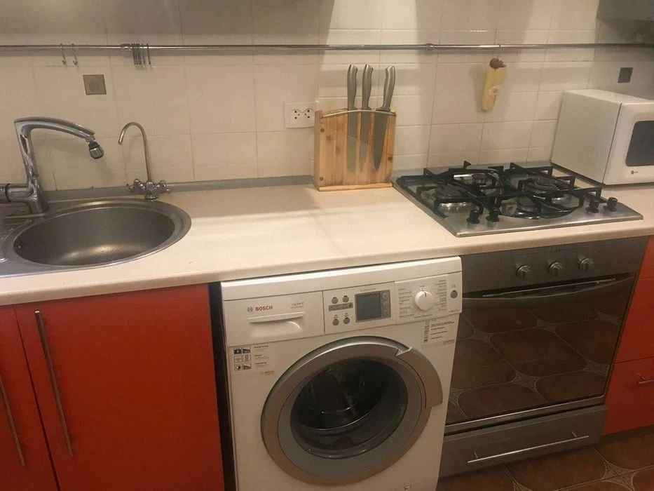 Продаж 2кк квартири в центрі міста . Автономне опалення. Роз
