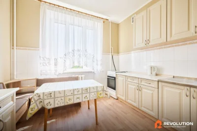 Без комісії. Продаж 2к квартири 57м2, вул. Новодарницька 13