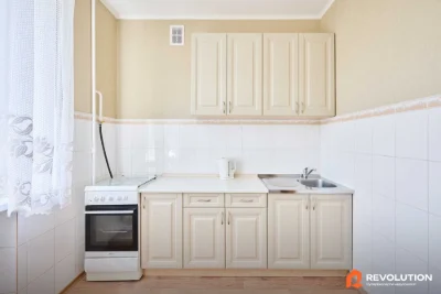 Без комісії. Продаж 2к квартири 57м2, вул. Новодарницька 13