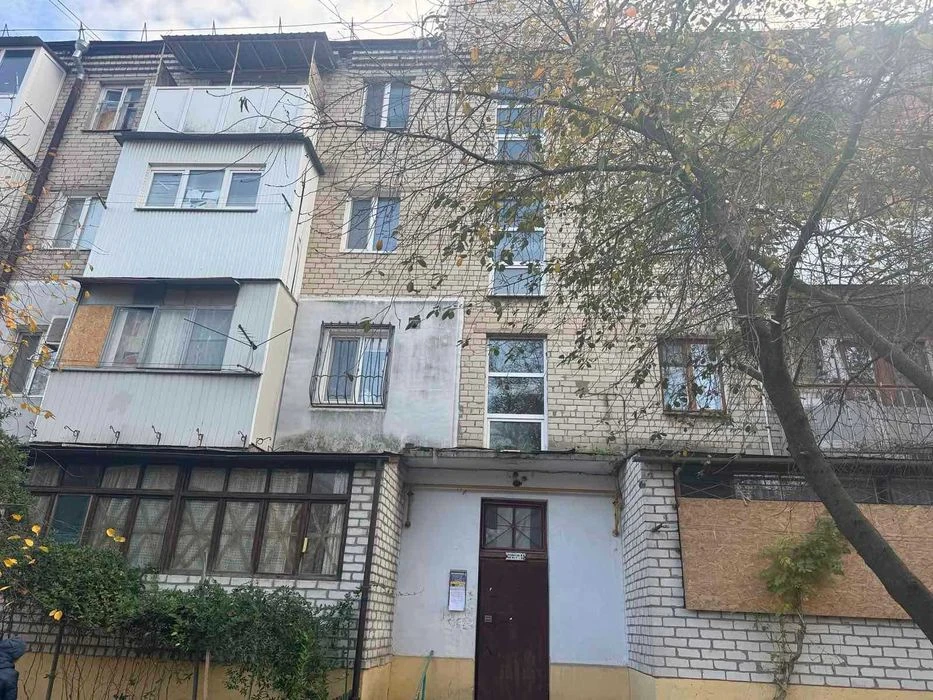 Продаю 3 комнатную квартиру на Рассвете и1