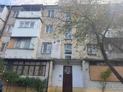 Продаю 3 комнатную квартиру на Рассвете и1