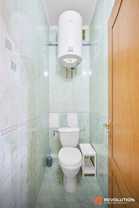 Без комісії. Продаж 2к квартири 57м2, вул. Новодарницька 13