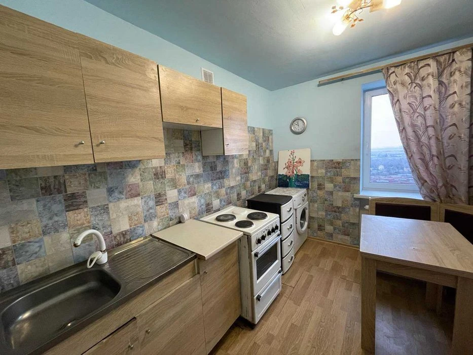Продаю двухкомнатную квартиру на Пр.Мира и1
