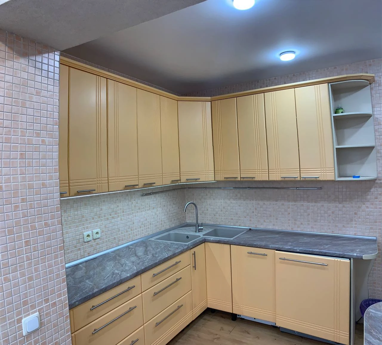 Аренда 1-комнатной квартиры 43 м², Миропольская ул., 21