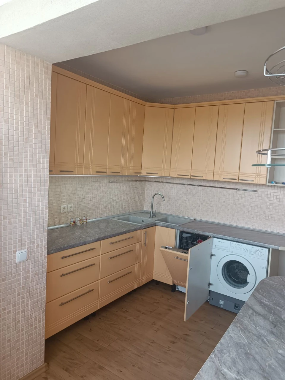 Аренда 1-комнатной квартиры 43 м², Миропольская ул., 21