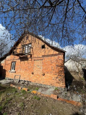 Терміново продаємо будинок у м.Житомир, під ремонт.
