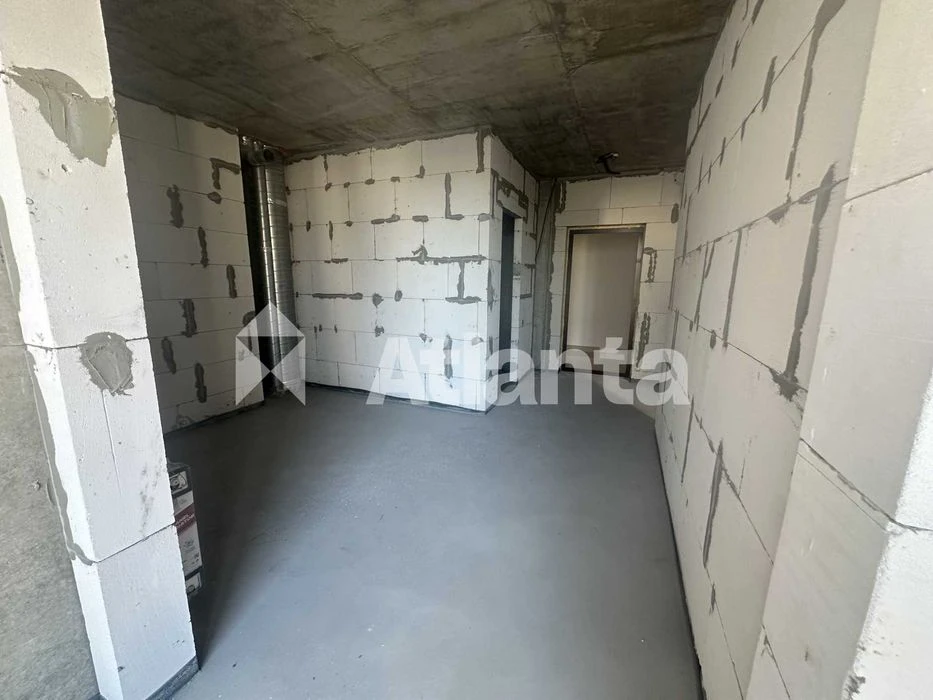 1-кімнатна 41,5 м² у ЖК Акварель-8: лоджія, під ремонт