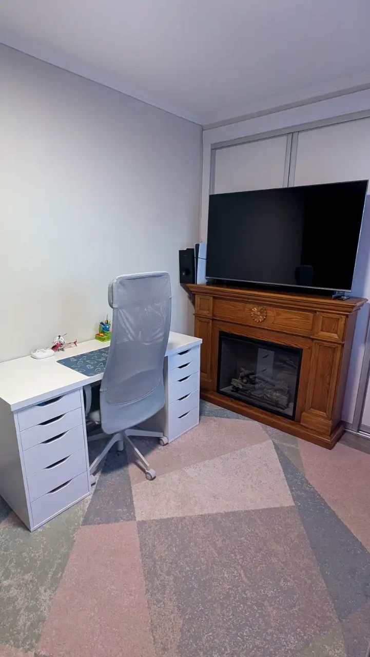 Apartment for sale 2-room 40 m² 4/5 floor.