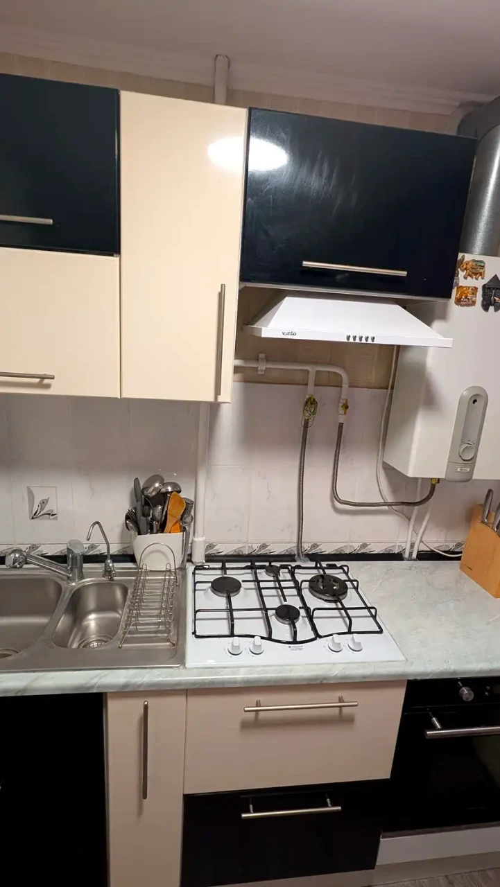 Apartment for sale 2-room 40 m² 4/5 floor.