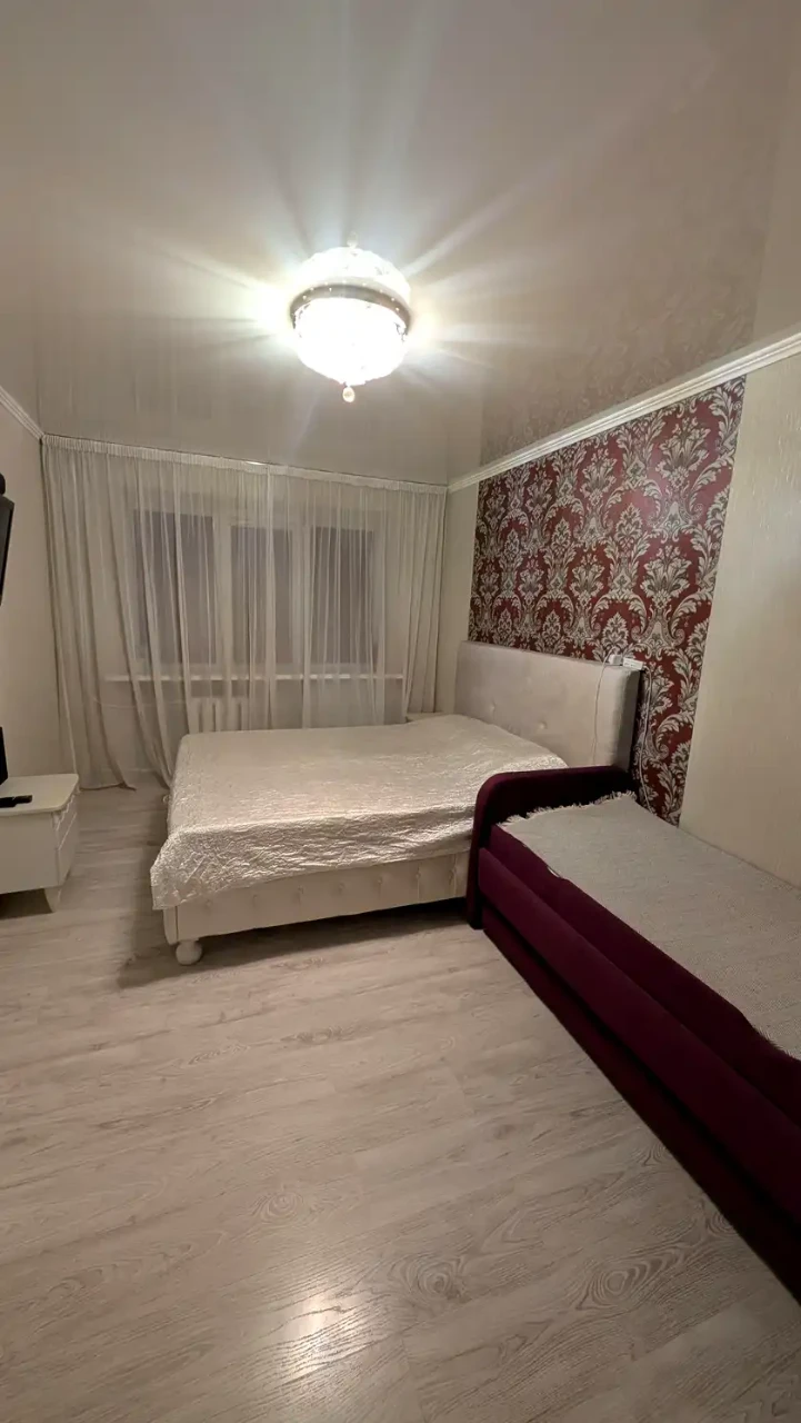 Apartment for sale 2-room 40 m² 4/5 floor.
