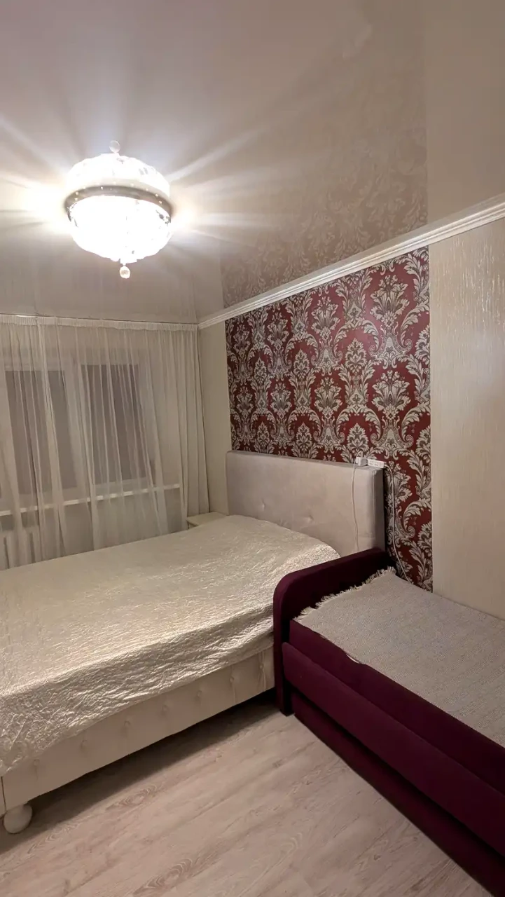Apartment for sale 2-room 40 m² 4/5 floor.
