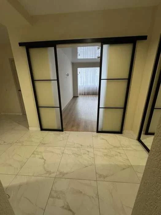 Продаж великої 2к квартири по вул.Гарбарська поруч з Піонерс