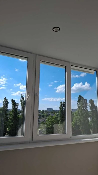 В Харкові продам 2 кімнатну квартиру в новобудові.