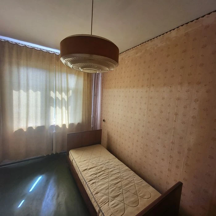 Продається двокімнатна квартира  по вул.Івана Мазепи