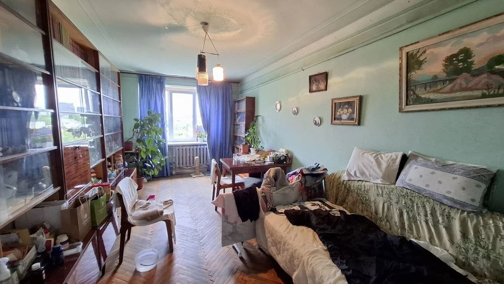 Продаж 3 кімнатної Художня