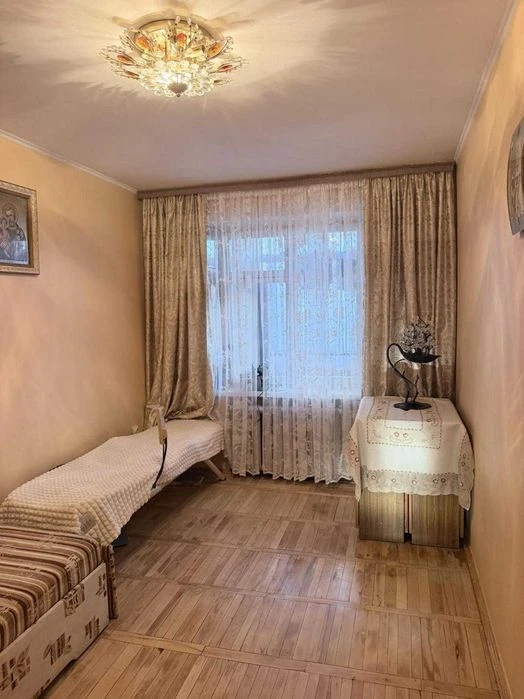 Продаж 2 кімнатної квартири, вулиця Низинна, місто Львів