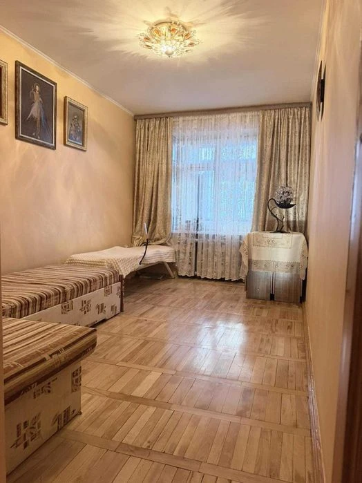 Продаж 2 кімнатної квартири, вулиця Низинна, місто Львів