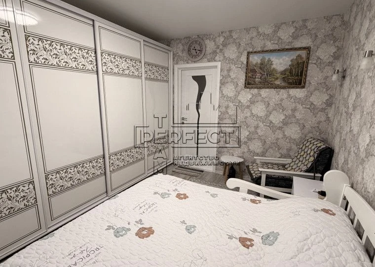 Продаж 3к квартири Радунська 42/10 / Радунская 42/10