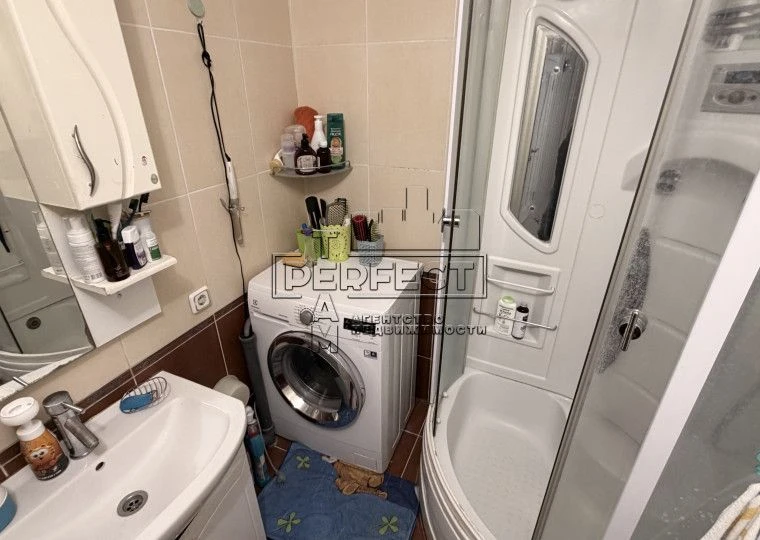 Продаж 3к квартири Радунська 42/10 / Радунская 42/10