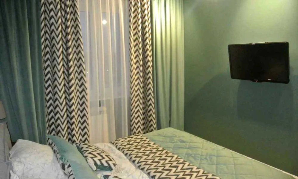Selling a real two-room apartment on Valentinovskaya Street. Gas available!
