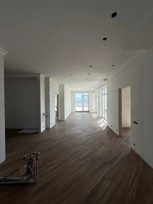 ПРОДАМ Пространство на Неделина 107 м2 2-к кв с террасой (МР