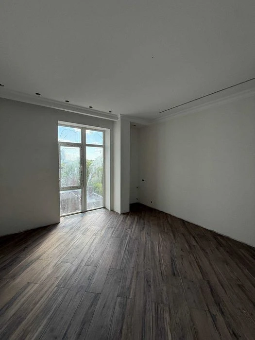 ПРОДАМ Пространство на Неделина 107 м2 2-к кв с террасой (МР