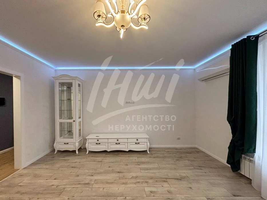 3-кімнатна квартира ,готова до проживання ,Паркове містечко!