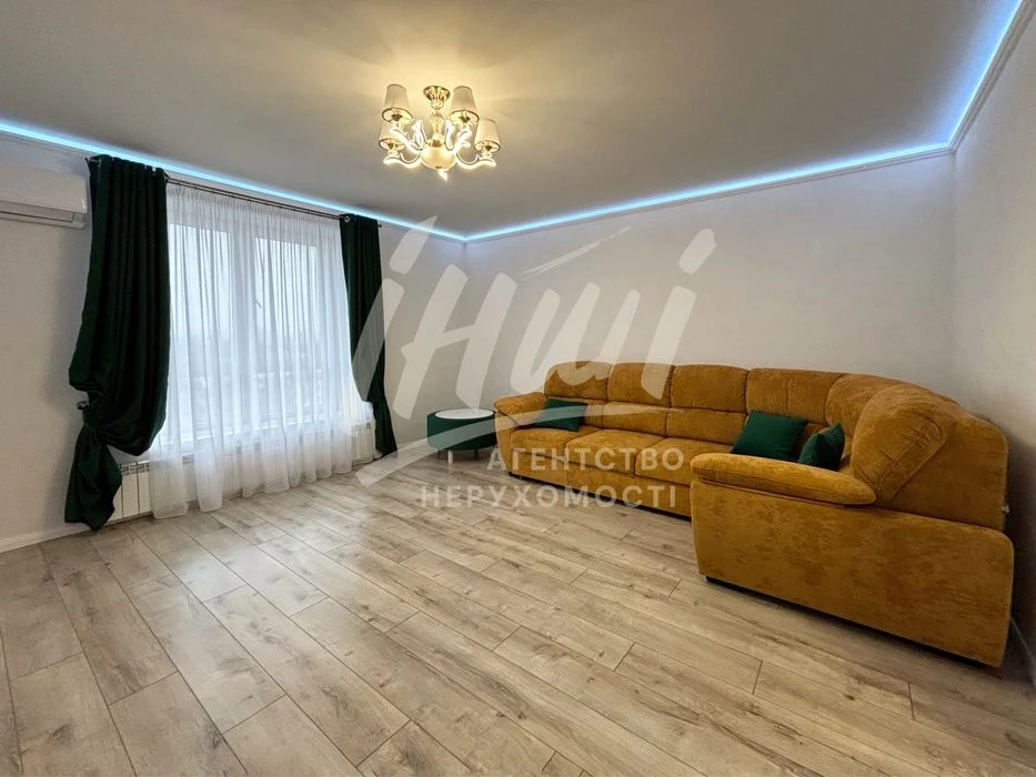 3-кімнатна квартира ,готова до проживання ,Паркове містечко!
