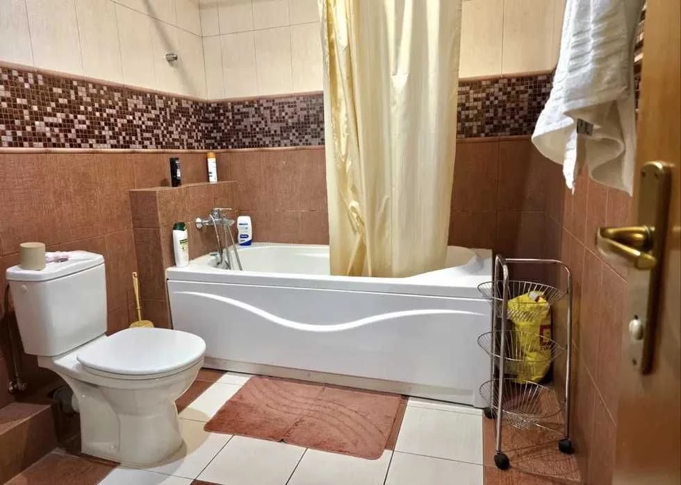 110m2 4 rooms Elite Stalinka University Maidan Constitution