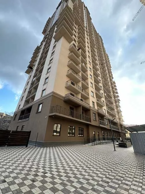 I will sell a single parking lot with storage in the residential complex Acropol-3.
