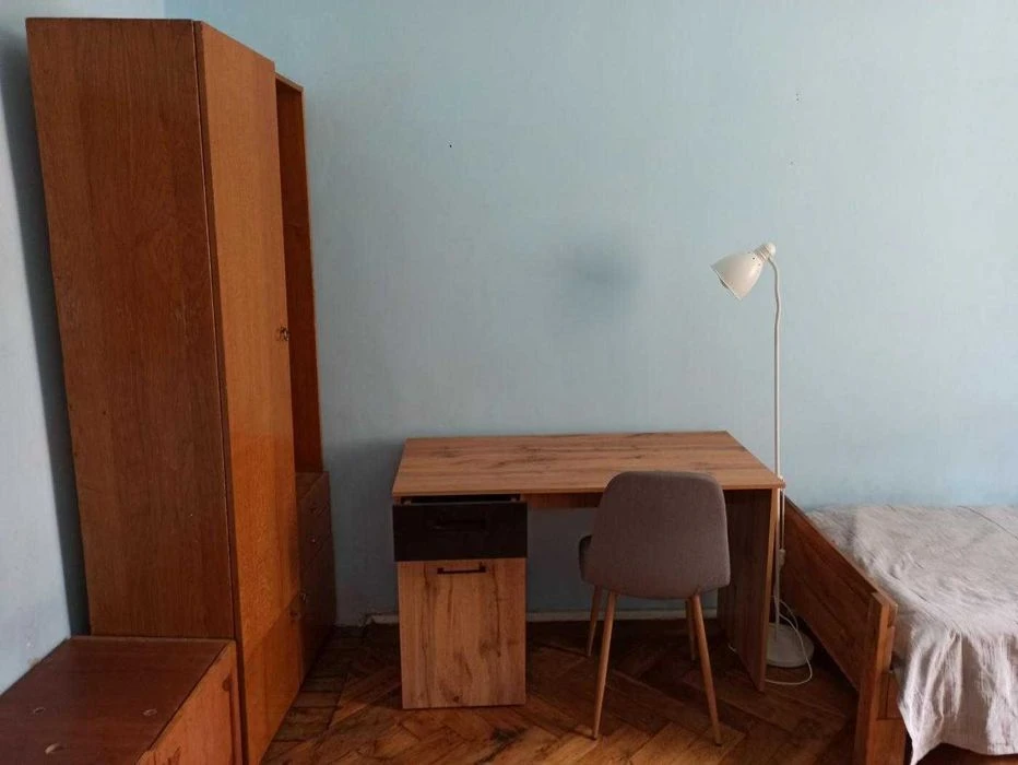 Продається 4 кімнатна квартира по вулиці Чехова (Д Яреми), м
