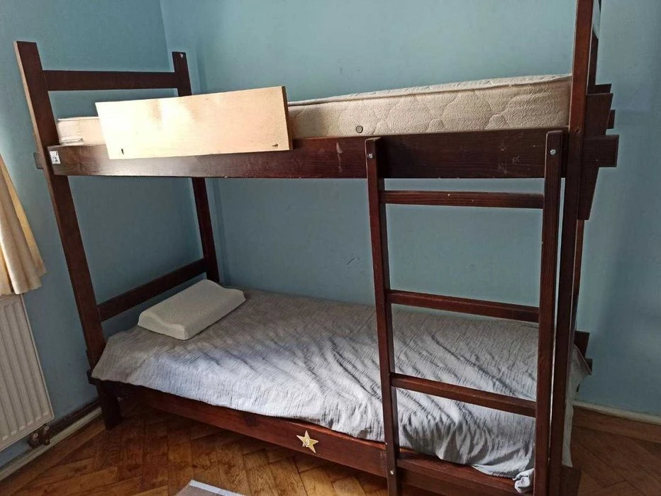 Продається 4 кімнатна квартира по вулиці Чехова (Д Яреми), м