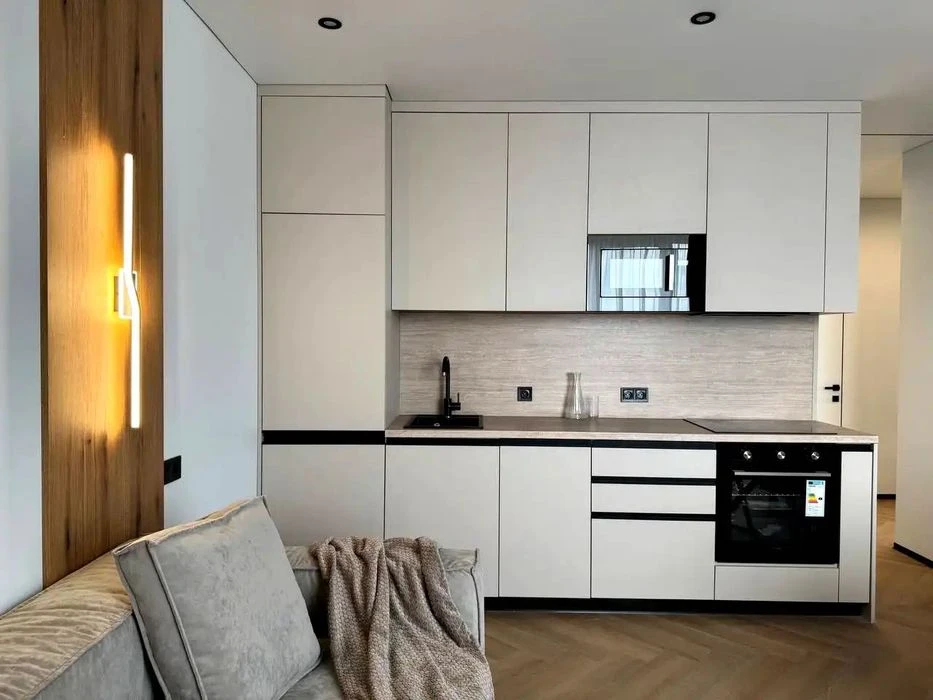 Продаж квартири ЖК «Варшавський 2» Виноградар вул. Олександр